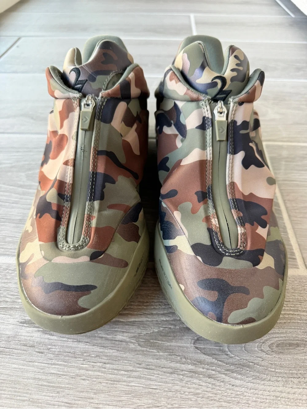 CONVERSE SHAI 001